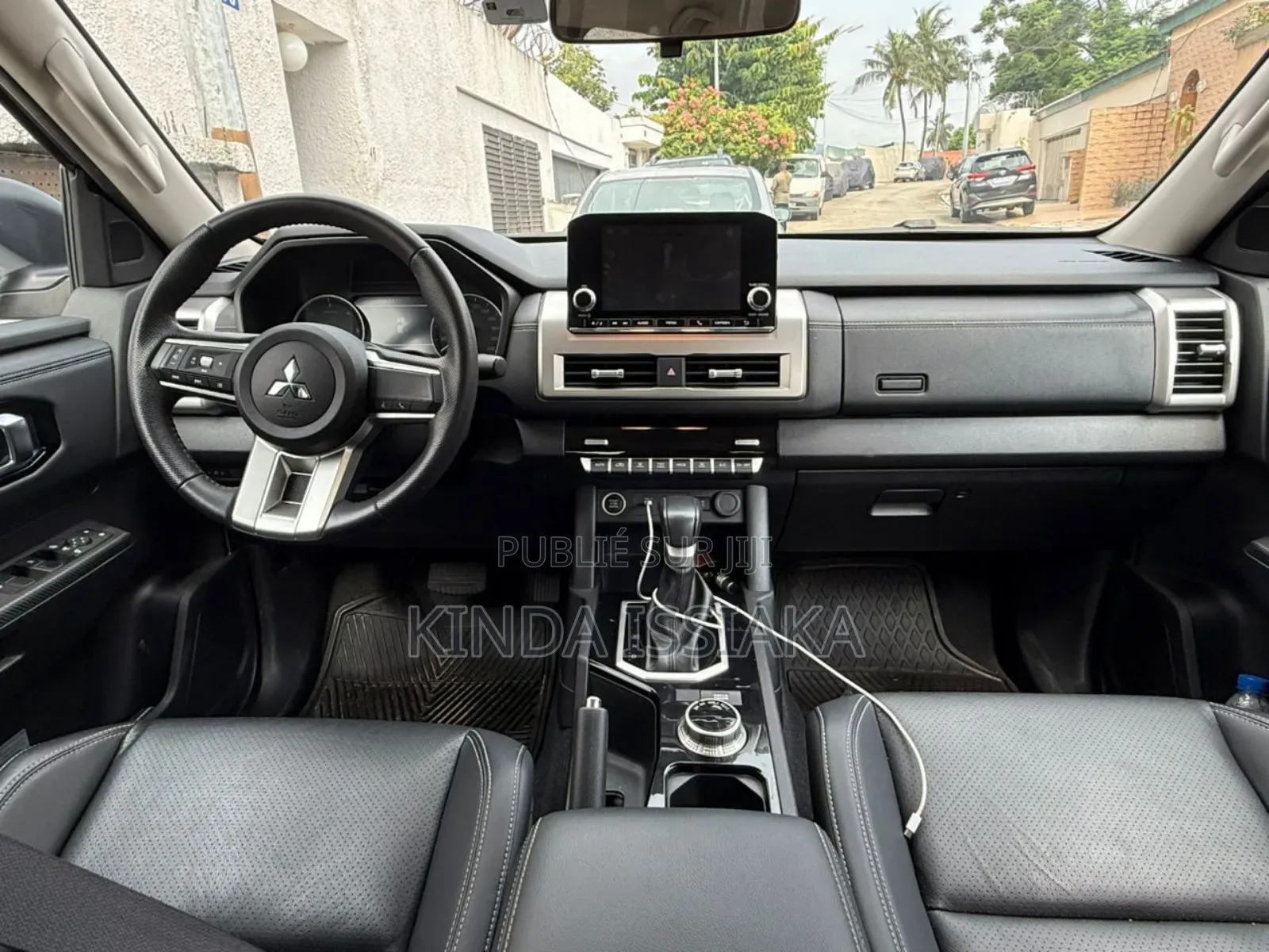 Mitsubishi L200 2025 Gris