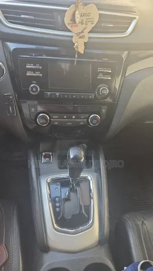 Nissan Qashqai 2017 Blue