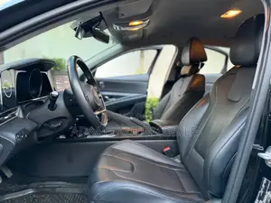 Hyundai Avante 2021 Black