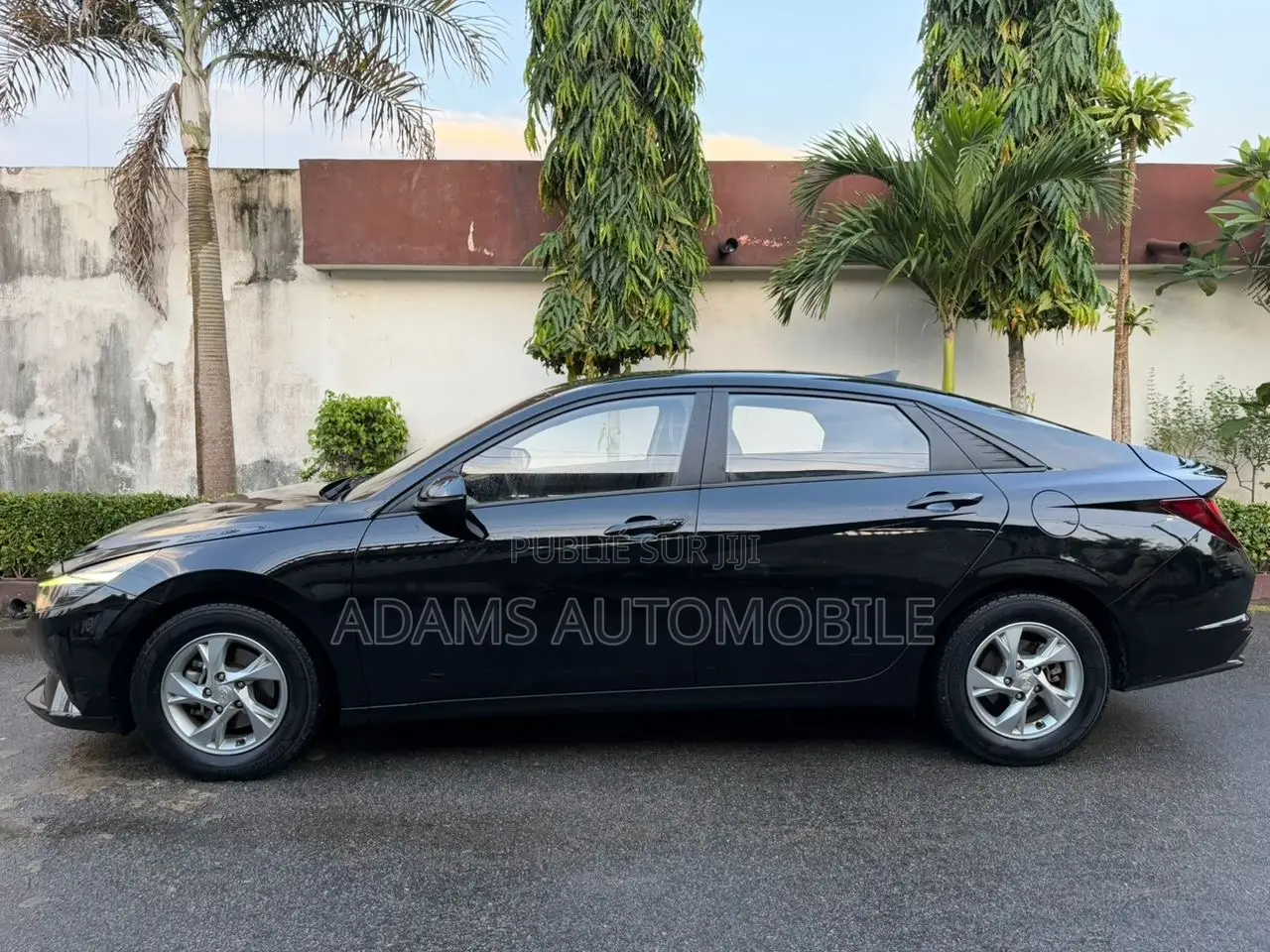 Hyundai Avante 2021 Black