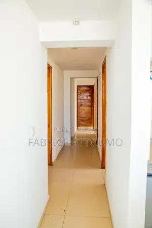 3chbre Appartement-terrasse dans Bingerville à Louer