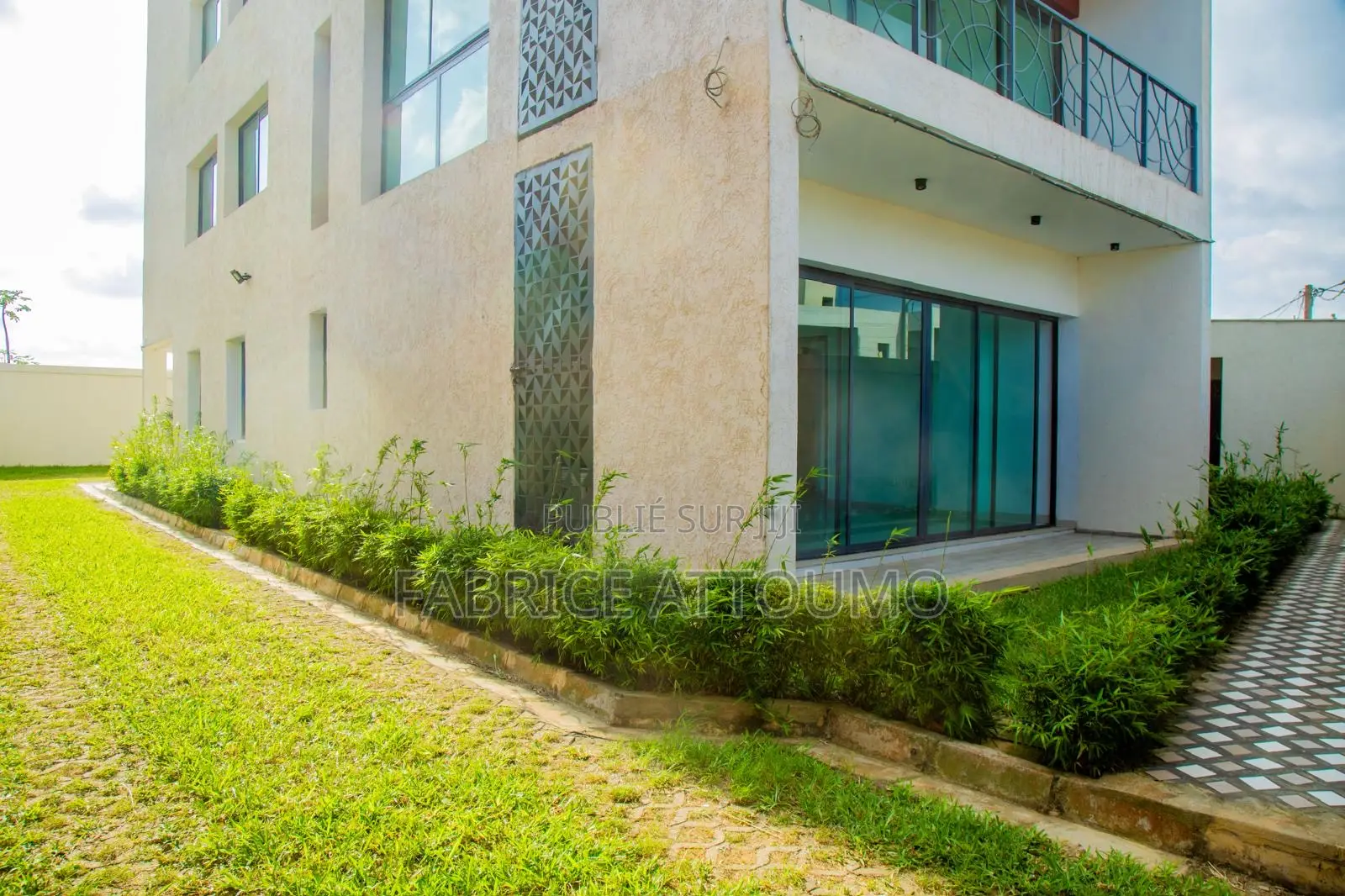 3chbre Appartement-terrasse dans Bingerville à Louer