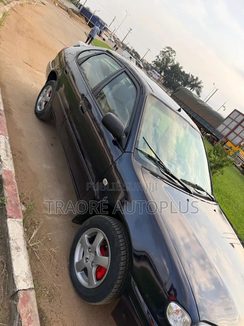 Toyota Corolla 1.4 Sedan 2002 Gris