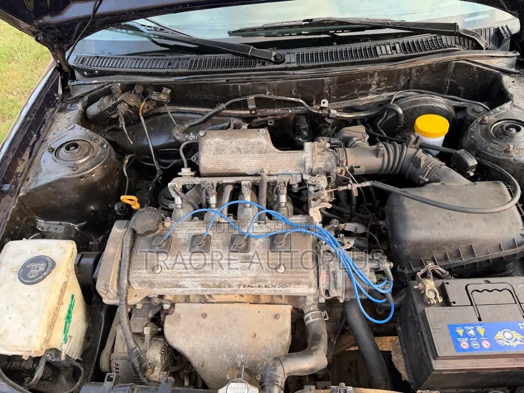 Toyota Corolla 1.4 Sedan 2002 Gris