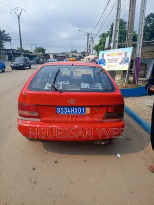 Toyota Corolla 2000 Orange