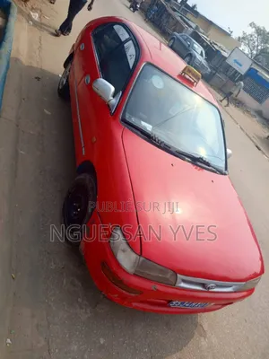 Toyota Corolla 2000 Orange