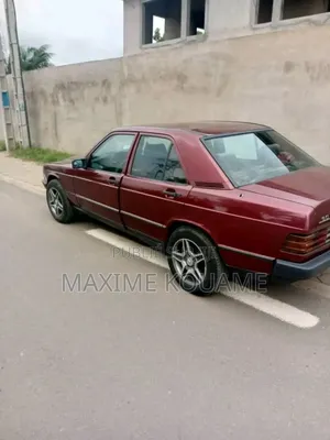 Mercedes-Benz 190 1984 Rouge