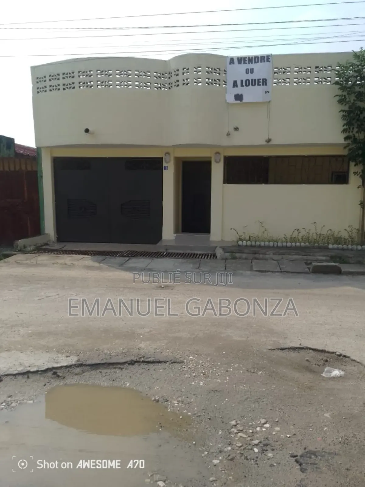 5chbre Villa dans Gabonza, Cocody à Vendre