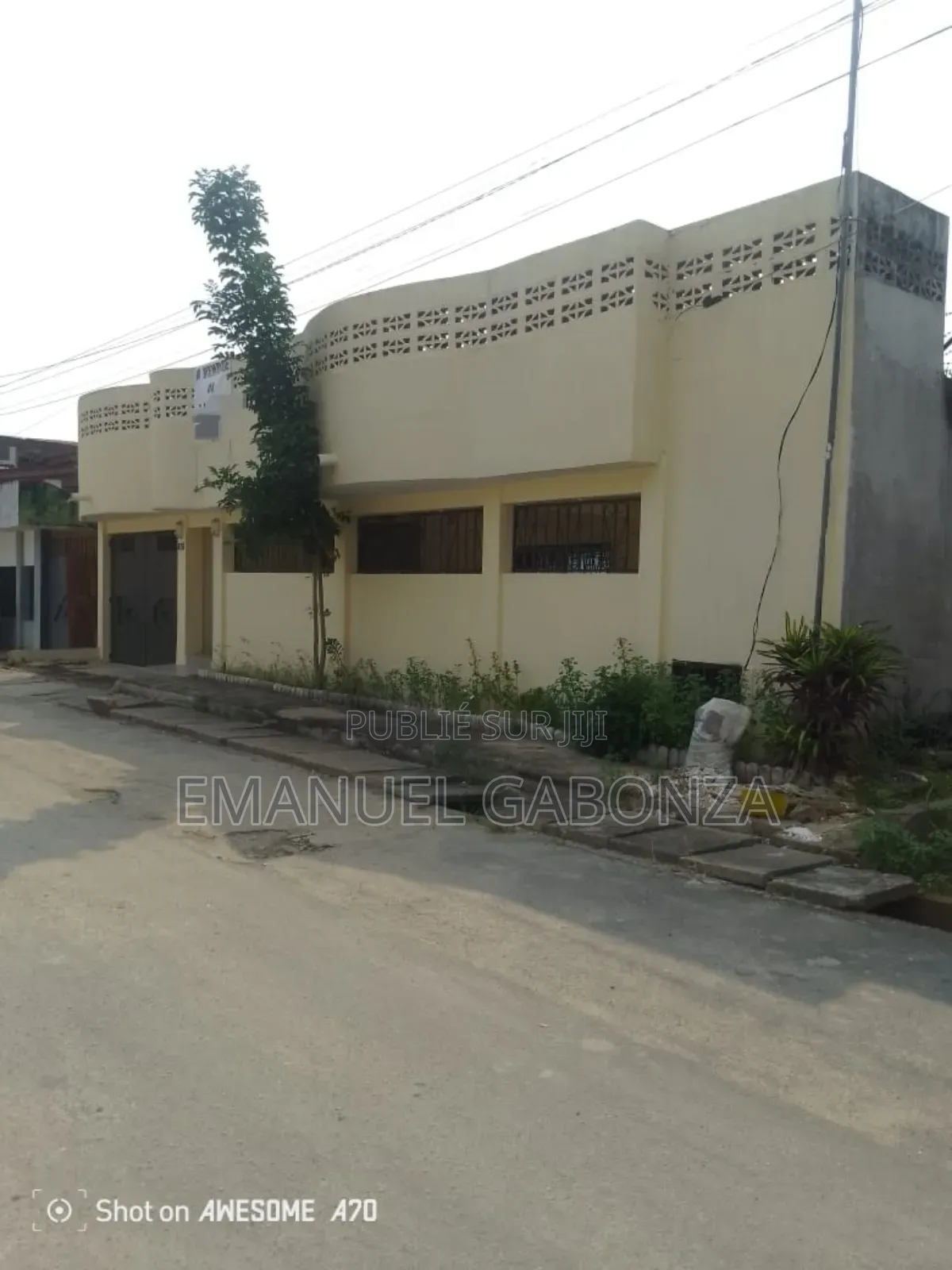 5chbre Villa dans Gabonza, Cocody à Vendre