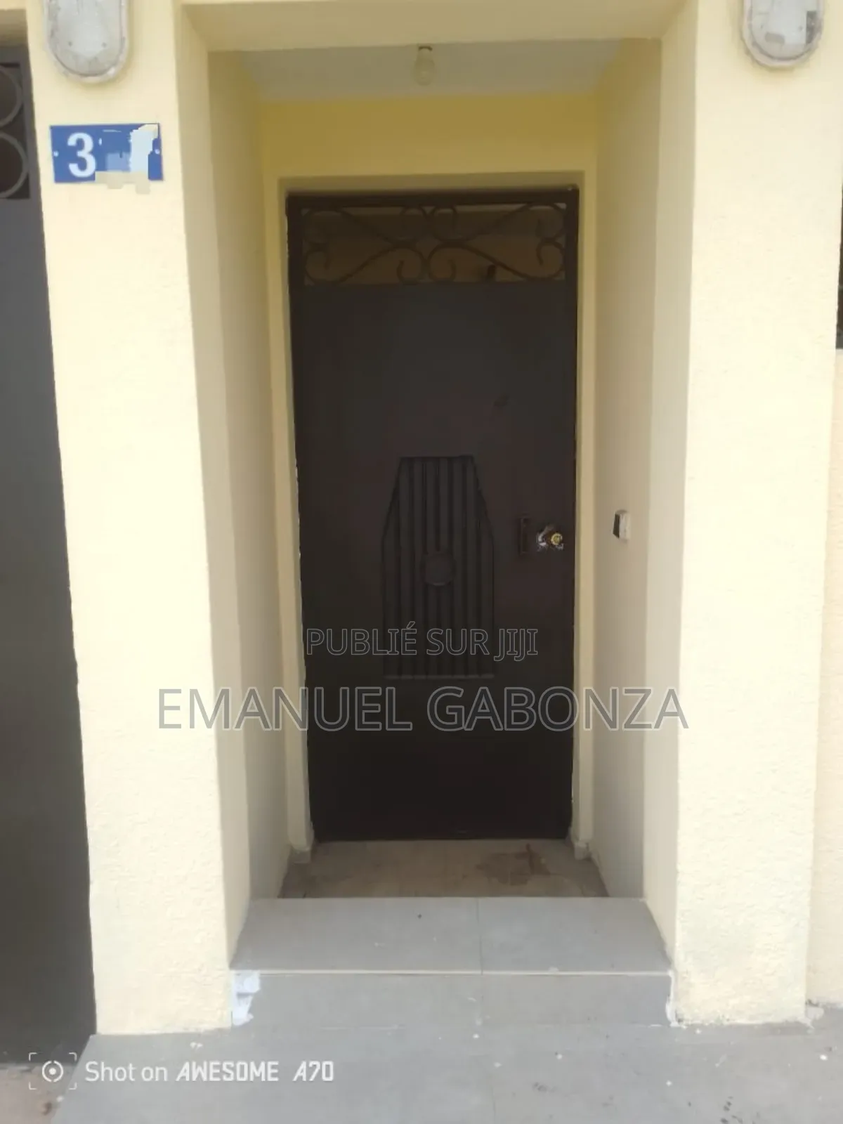 5chbre Villa dans Gabonza, Cocody à Vendre