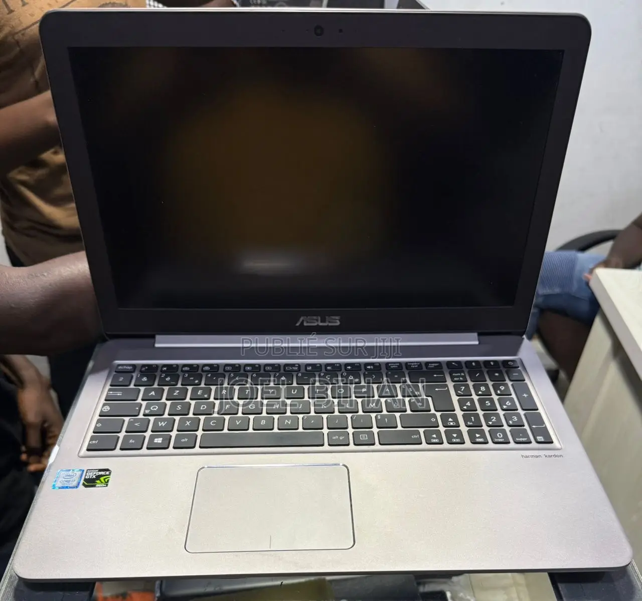 Ordinateur Portable Asus A42JV 8GB AMD Ryzen 7 SSD 256GB