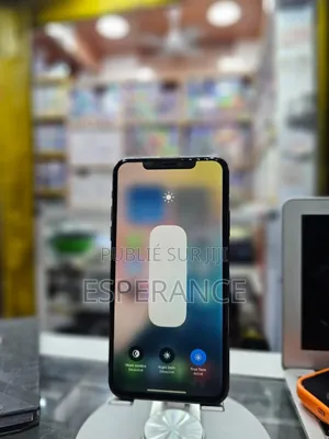 Apple iPhone 11 Pro Max 64 GB Vert