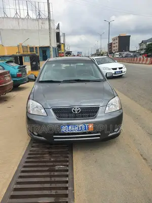Toyota Corolla 1.4 Sedan 2002 Gris