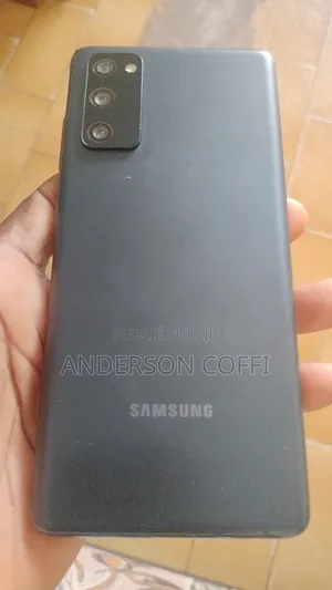 New Samsung Galaxy S20 FE 128 GB Blue