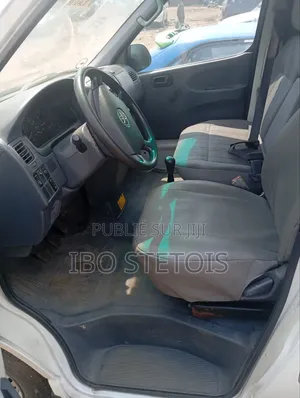 Toyota HiAce 2018 Blanc