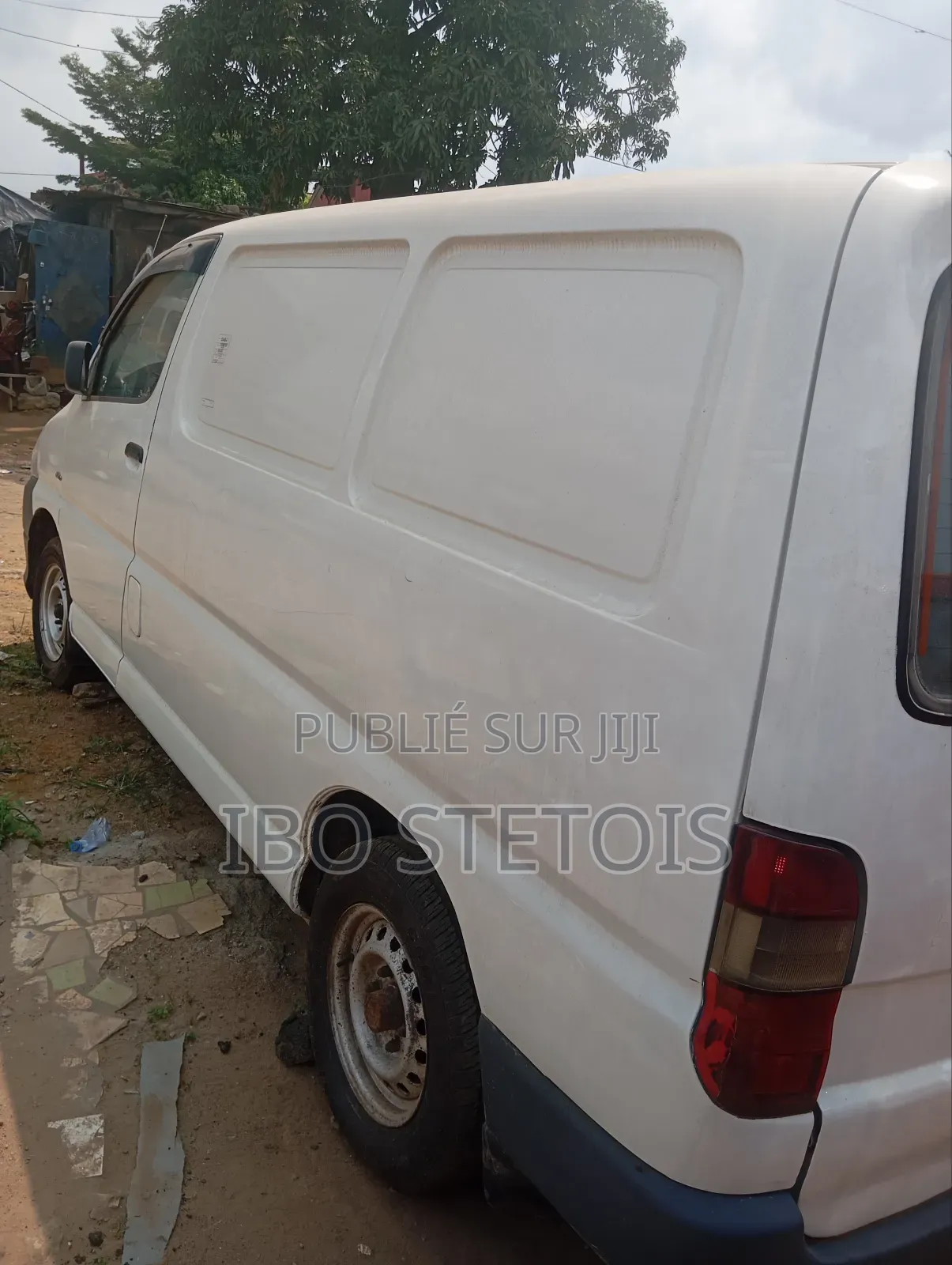 Toyota HiAce 2018 Blanc
