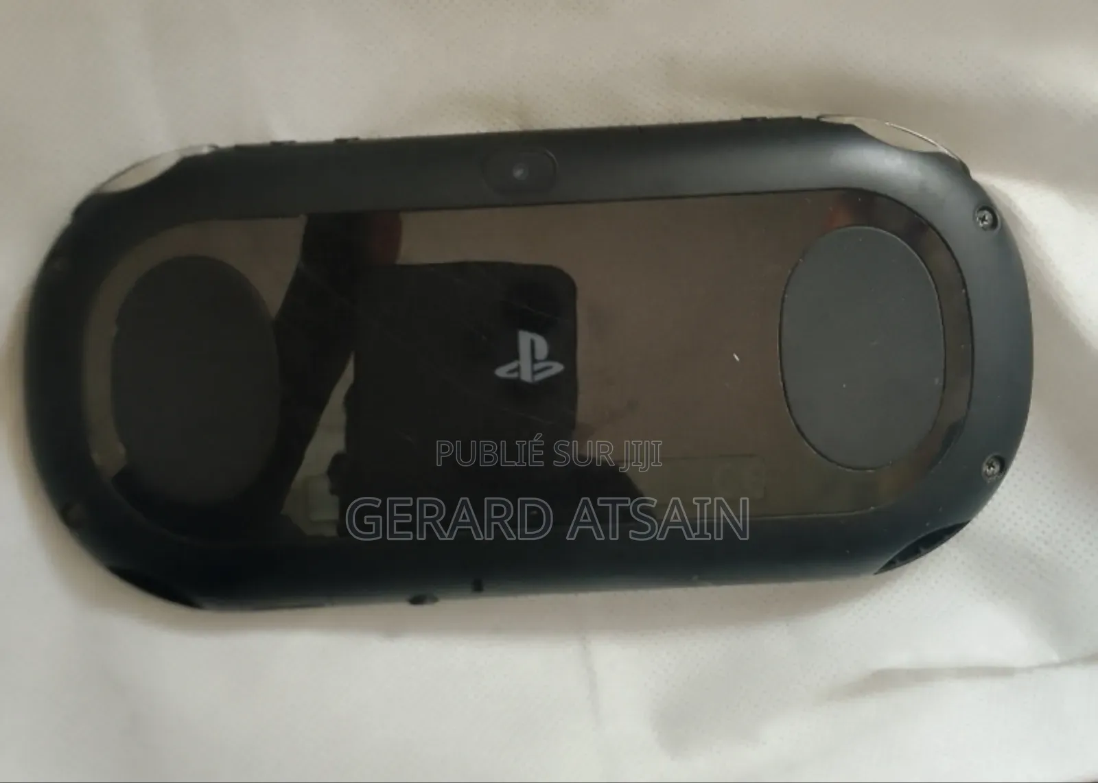 Ps Vita Noir Non Craqué Avec Quelques Disquettes(Écran Endommagé)