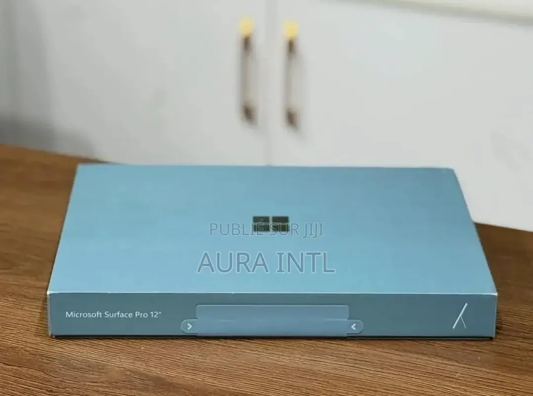 Nouveau Microsoft Surface Pro 16GB Qualcomm Snapdragon X Plus SSD 512GB