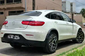 Mercedes-Benz GLC-Class 2020 Blanc cassé