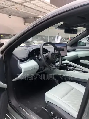 New Zeekr 001 2024 Vert