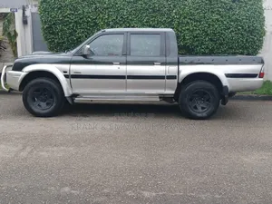 Mitsubishi L200 Double Cab 2.5 136hp 2007 Vert