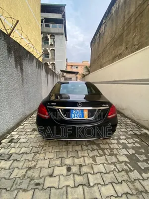 Mercedes-Benz C300 2017 Black