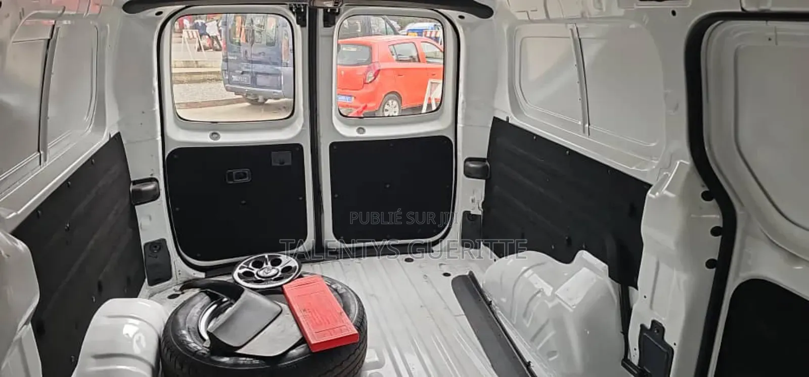 Hyundai H1 2020 Blanc