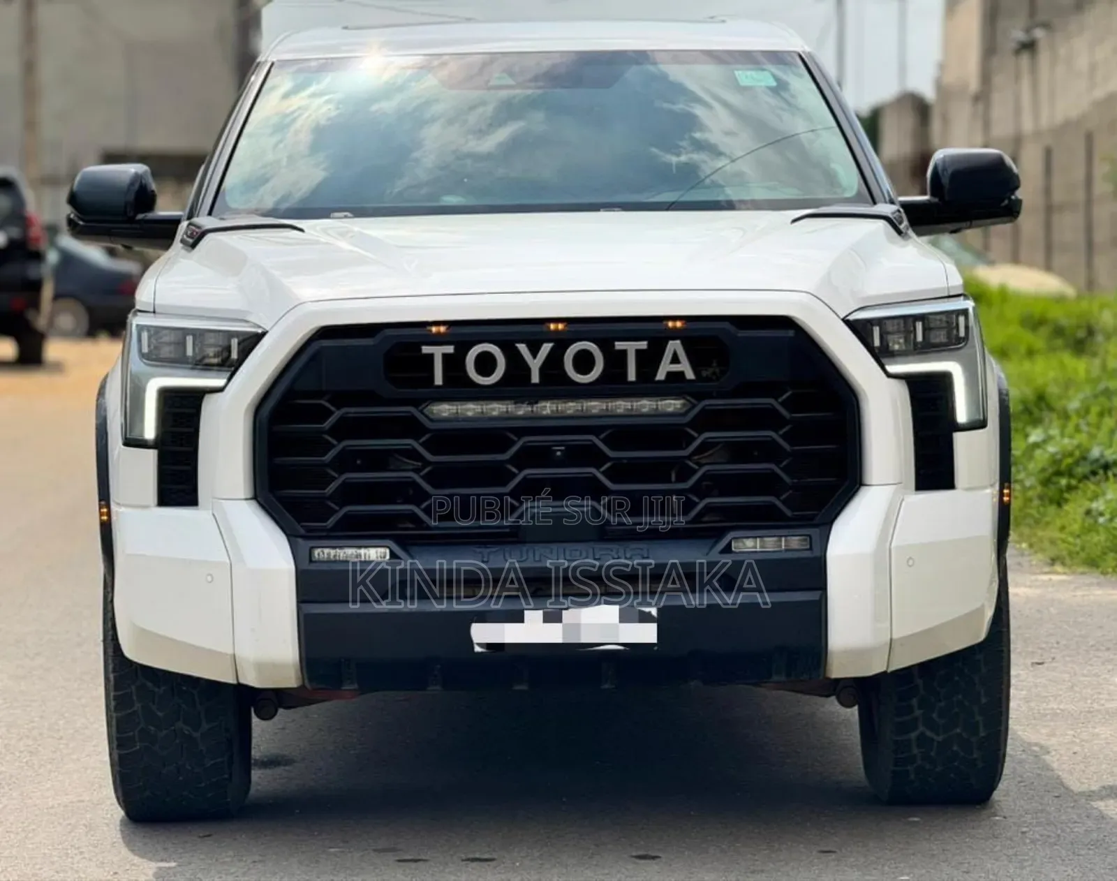 Toyota Tundra 2024 Gris