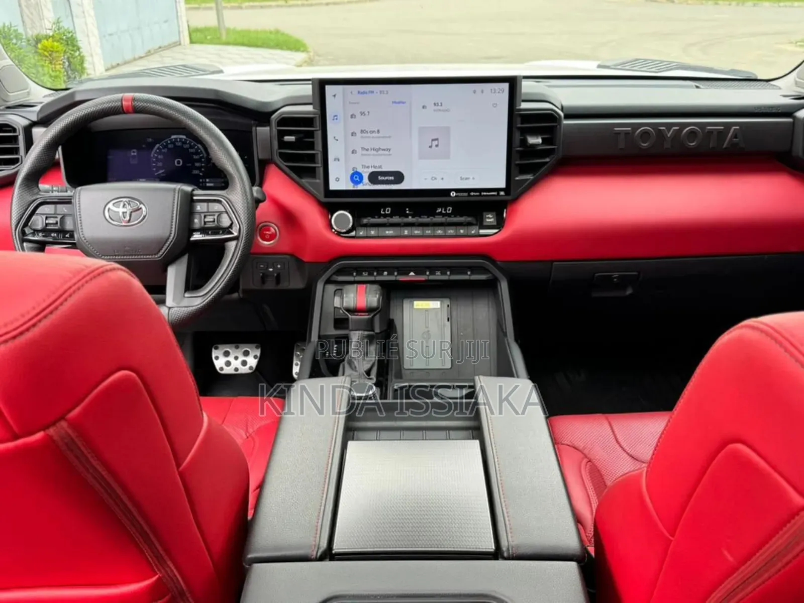 Toyota Tundra 2024 Gris