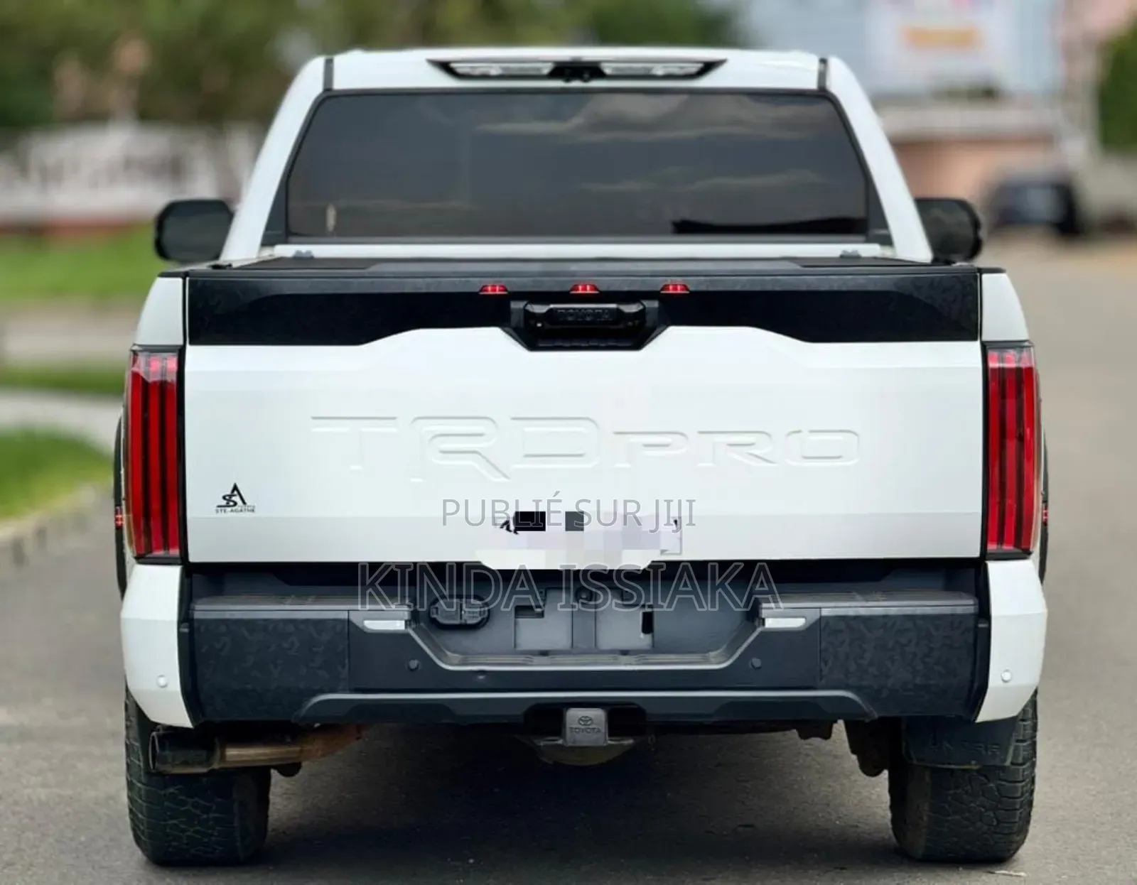 Toyota Tundra 2024 Gris