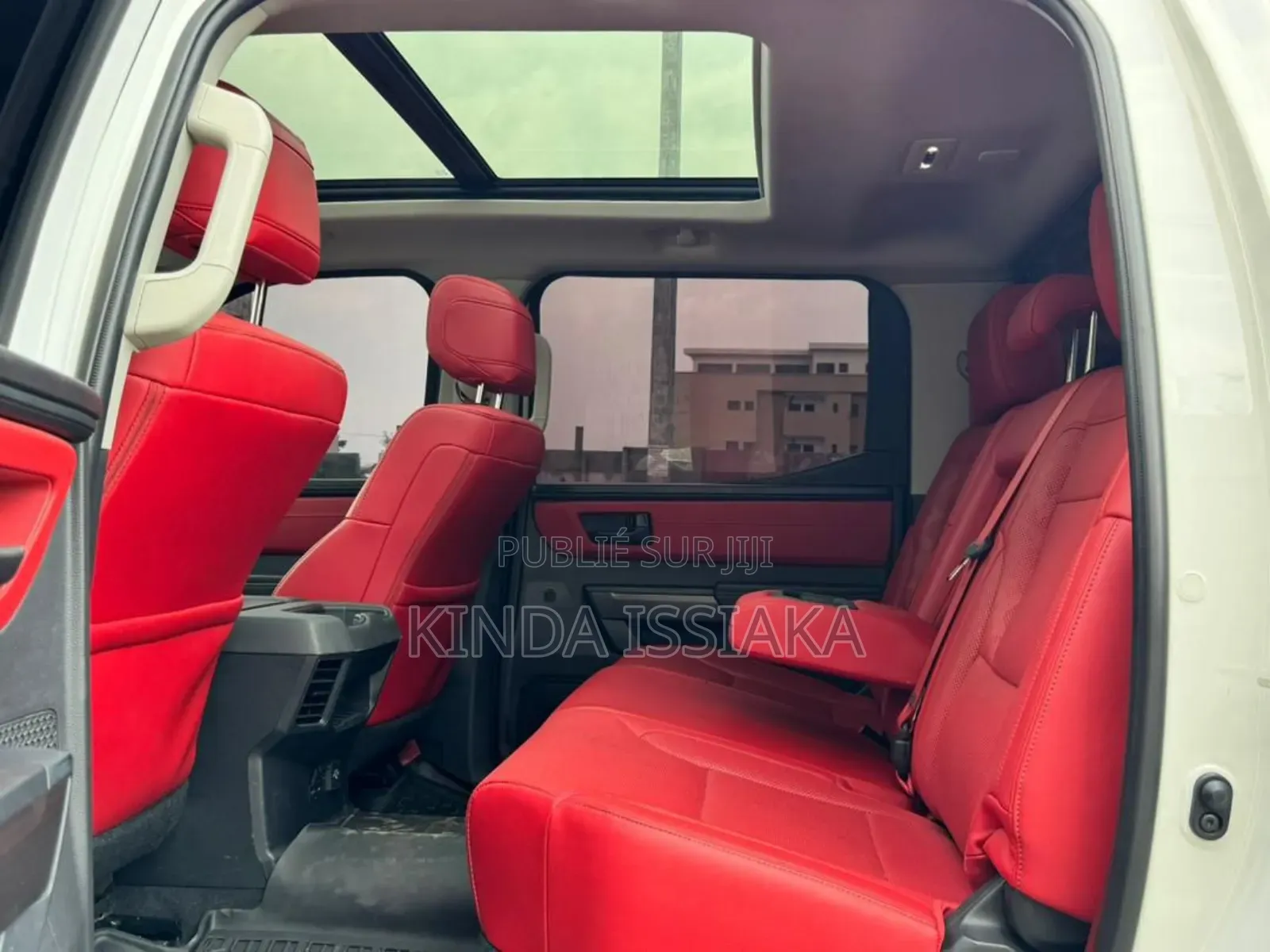 Toyota Tundra 2024 Gris