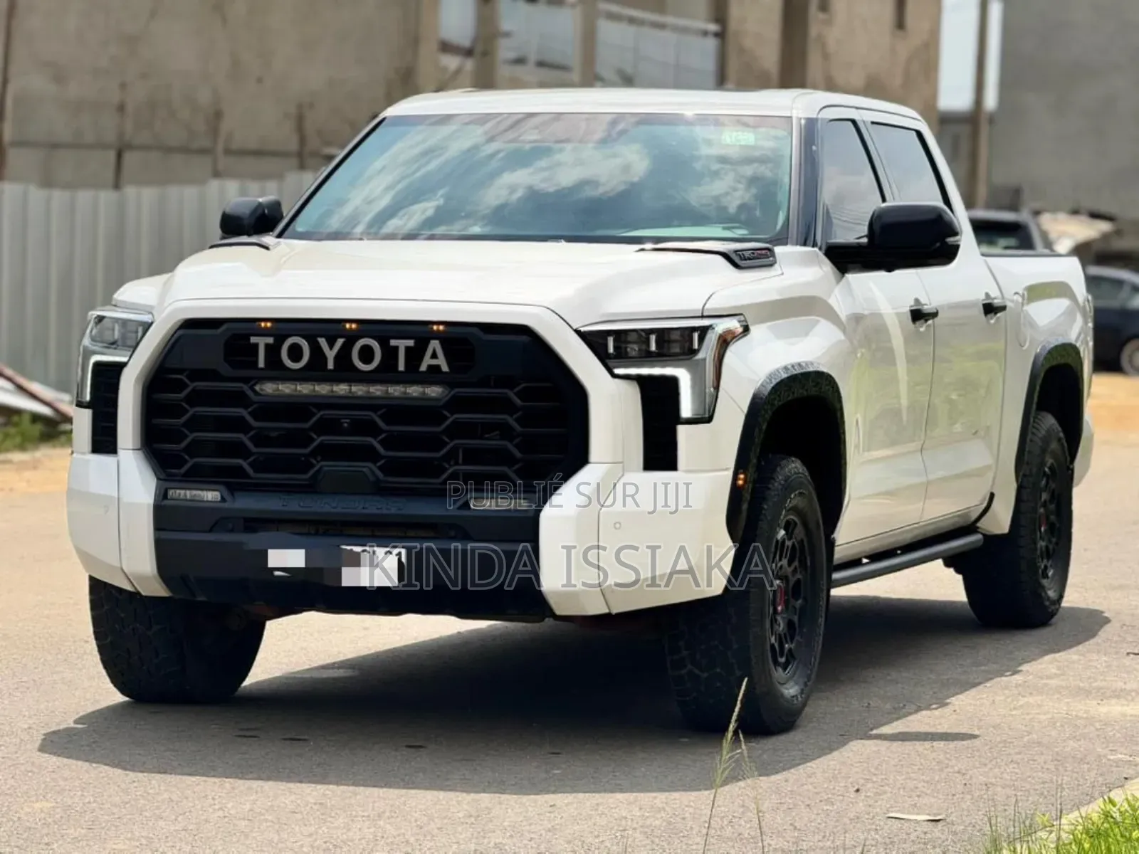 Toyota Tundra 2024 Gris
