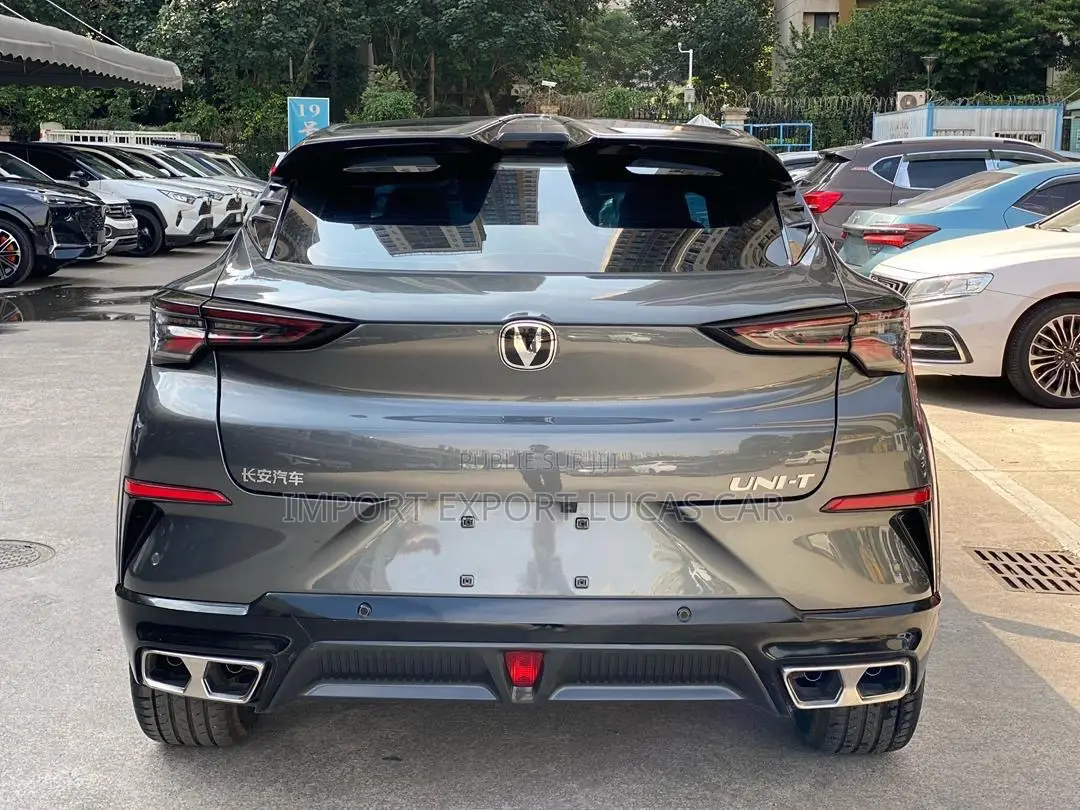 New Changan UNI-T 1.5 FWD 2023 Gris