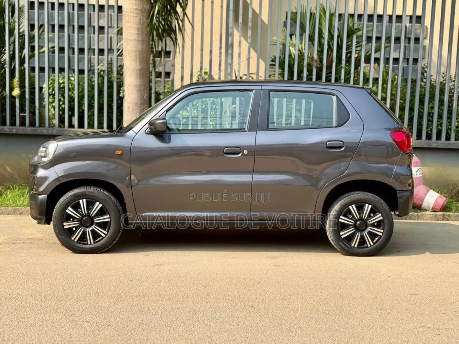 Suzuki S-Presso 2024 Gris