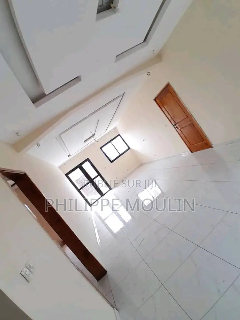 6chbre Appartement dans Elite Immobilier, Bingerville à Vendre