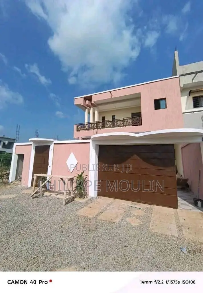 6chbre Appartement dans Elite Immobilier, Bingerville à Vendre