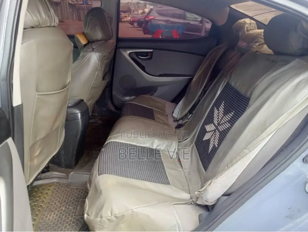 Hyundai Elantra 2010 Blue