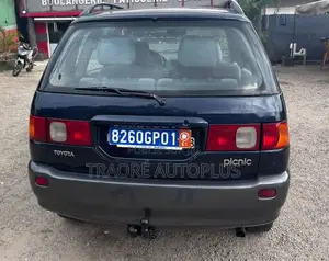 Toyota Picnic 2.2 D 1999 Blue