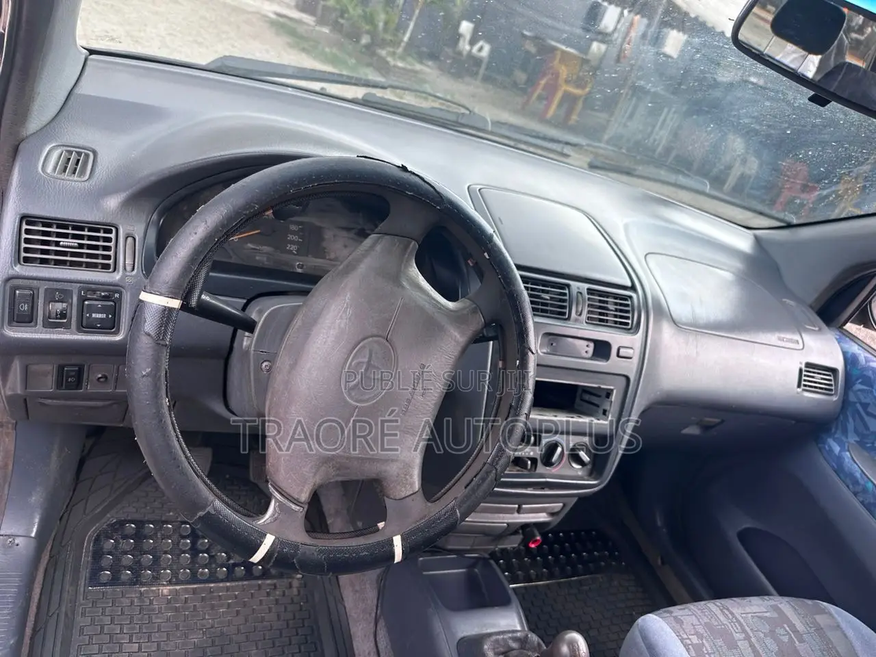 Toyota Picnic 2.2 D 1999 Blue