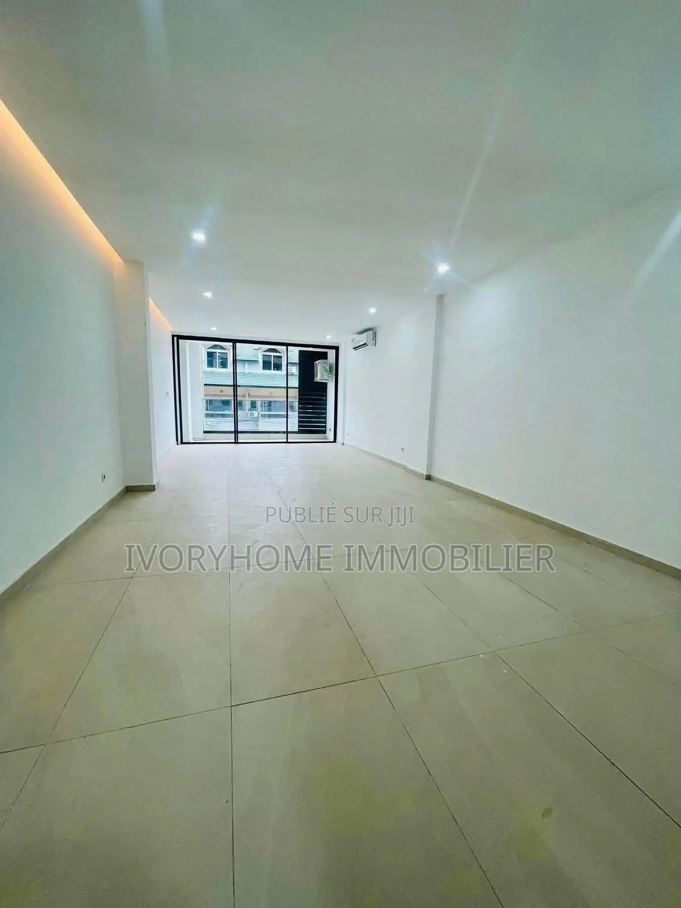 3chbre Appartement dans Cocody à Louer