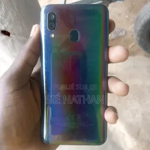 New Samsung Galaxy A40 64 GB Blue