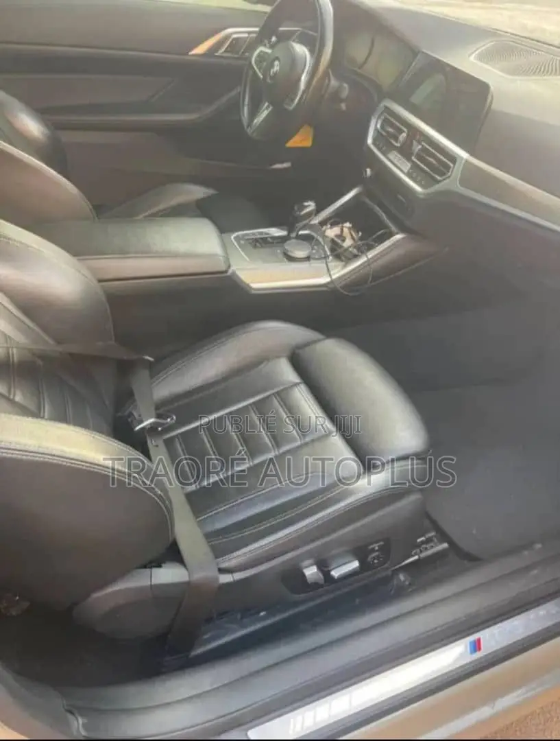 BMW M4 Competition Convertible xDrive 2022 Doré