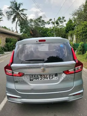 Suzuki Ertiga 2024 Gris