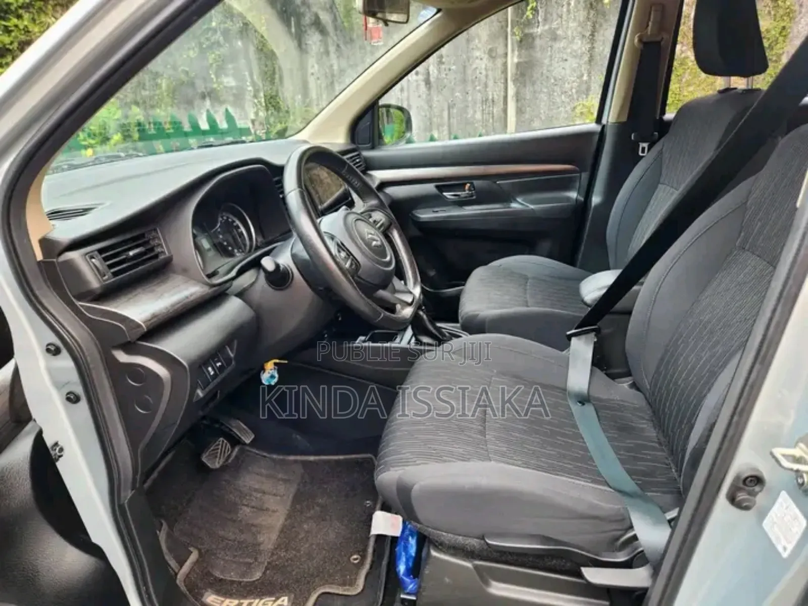 Suzuki Ertiga 2024 Gris