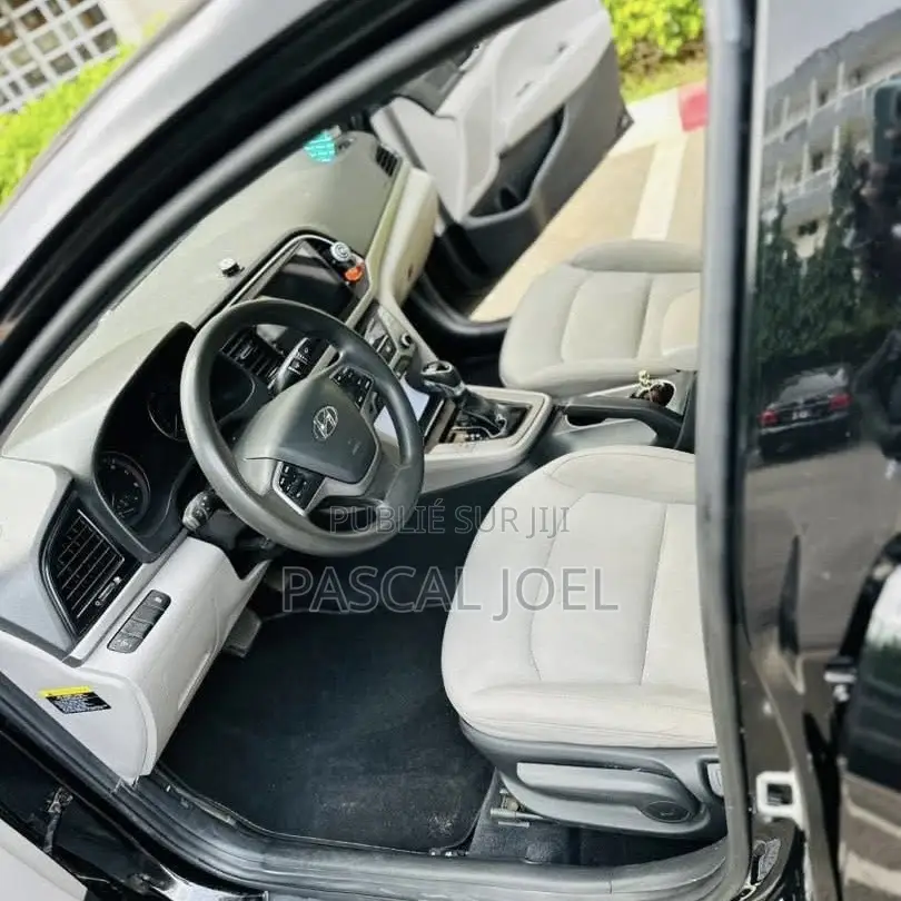 Hyundai Elantra 2018 Black