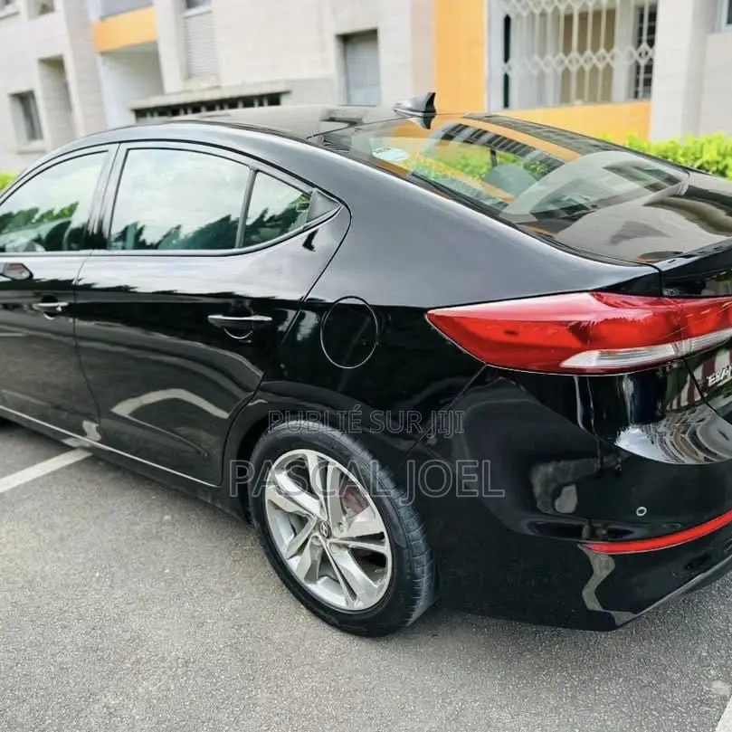 Hyundai Elantra 2018 Black