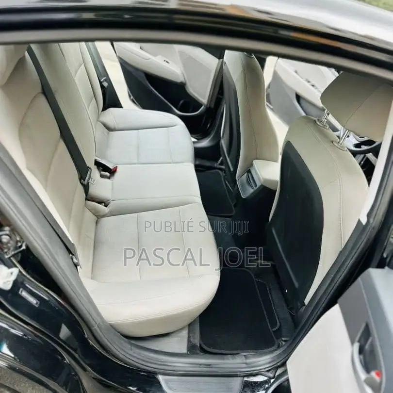 Hyundai Elantra 2018 Black