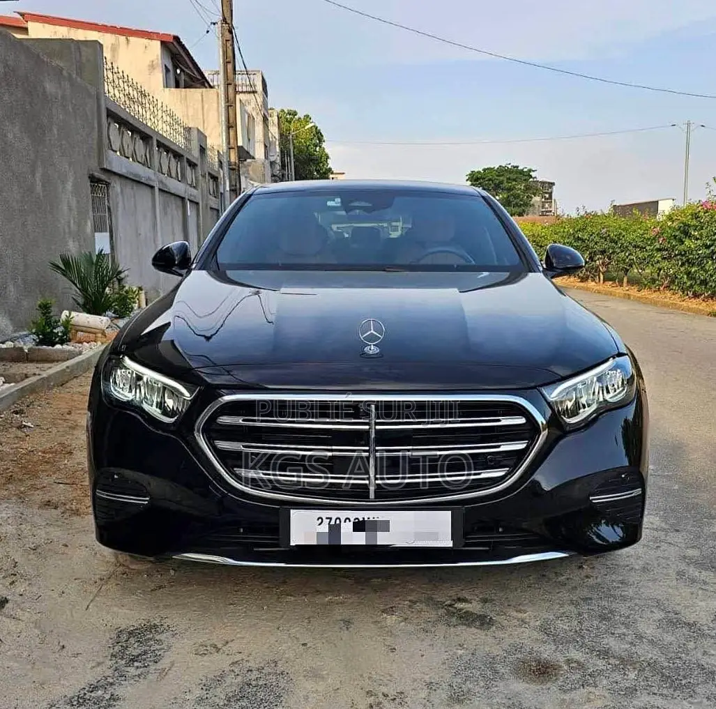 Mercedes-Benz E200 2025 Noir Mat