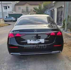 Mercedes-Benz E200 2025 Noir Mat