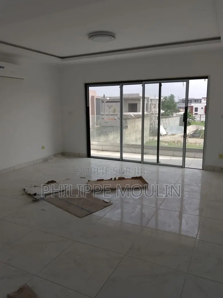 2chbre Appartement dans Elite Immobilier, Cocody à Vendre